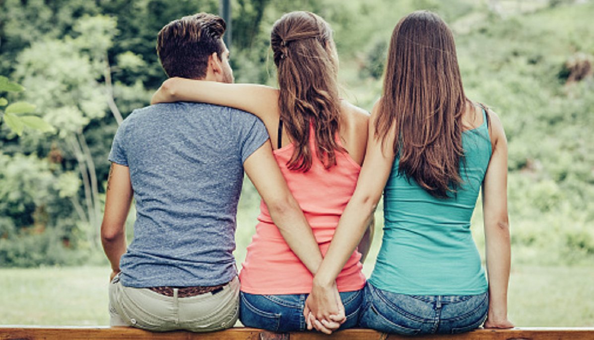 gà đá gần đá đường gà đá gần đá đường